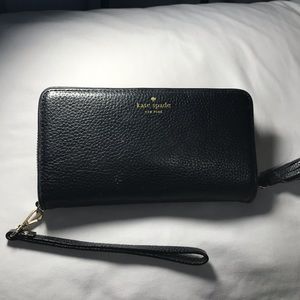 Kate Spade Black wristlet/wallet
